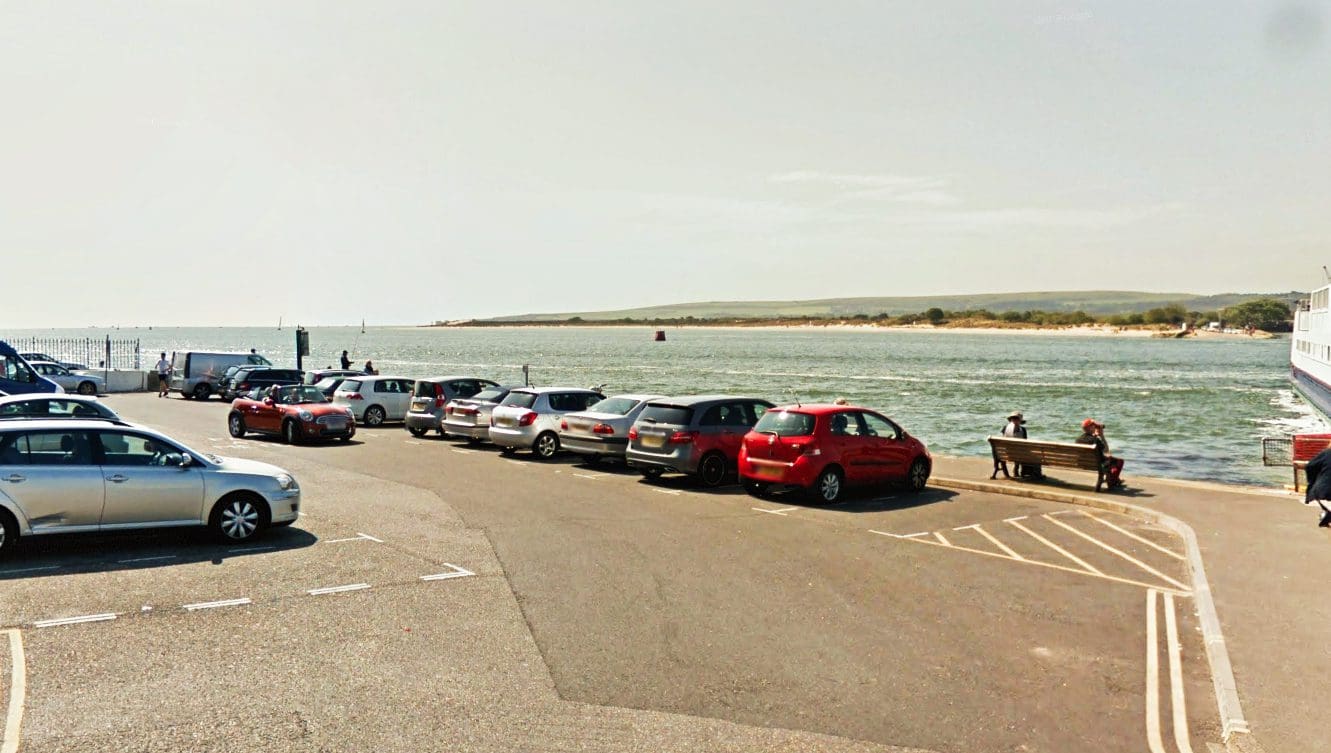 Ferry Car Park > Parking in Sandbanks, Poole Car Parking